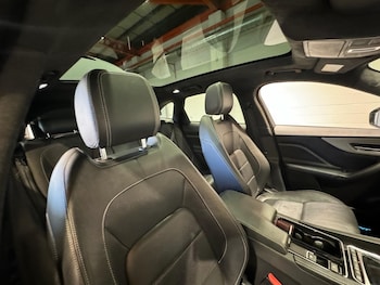 Used Jaguar F-Pace 2019 for sale - 79235943: Photo