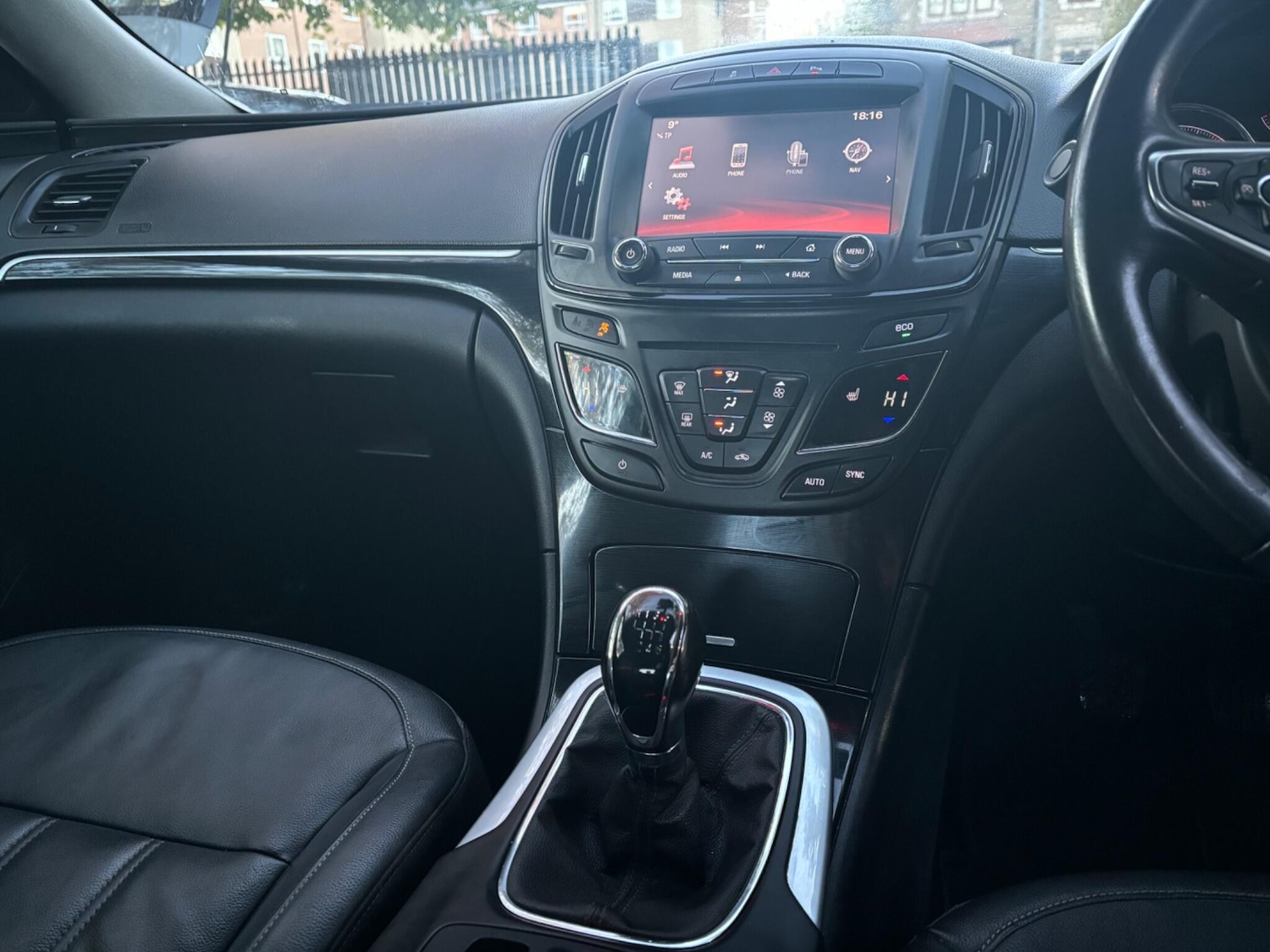 Used Vauxhall Insignia 2014 for sale - 77372638: Photo 9