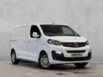 Vauxhall Vivaro feature image