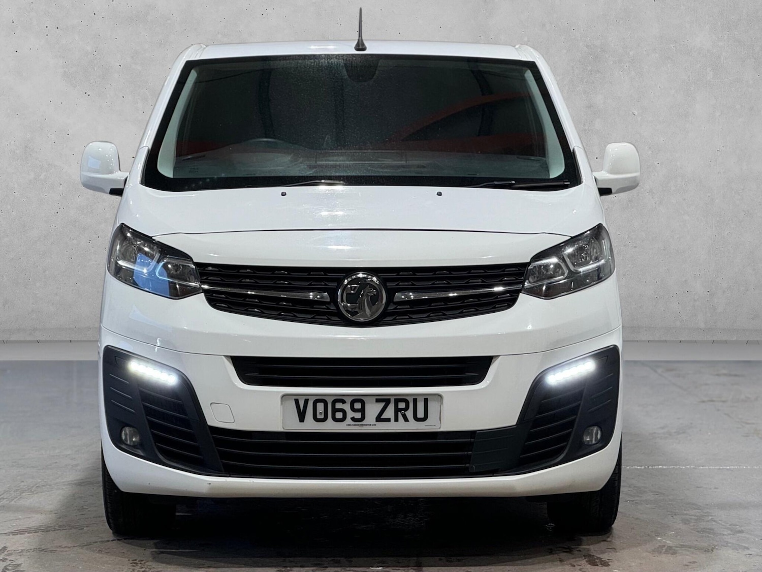 Used Vauxhall Vivaro 2020 for sale - 77372568: Photo 2