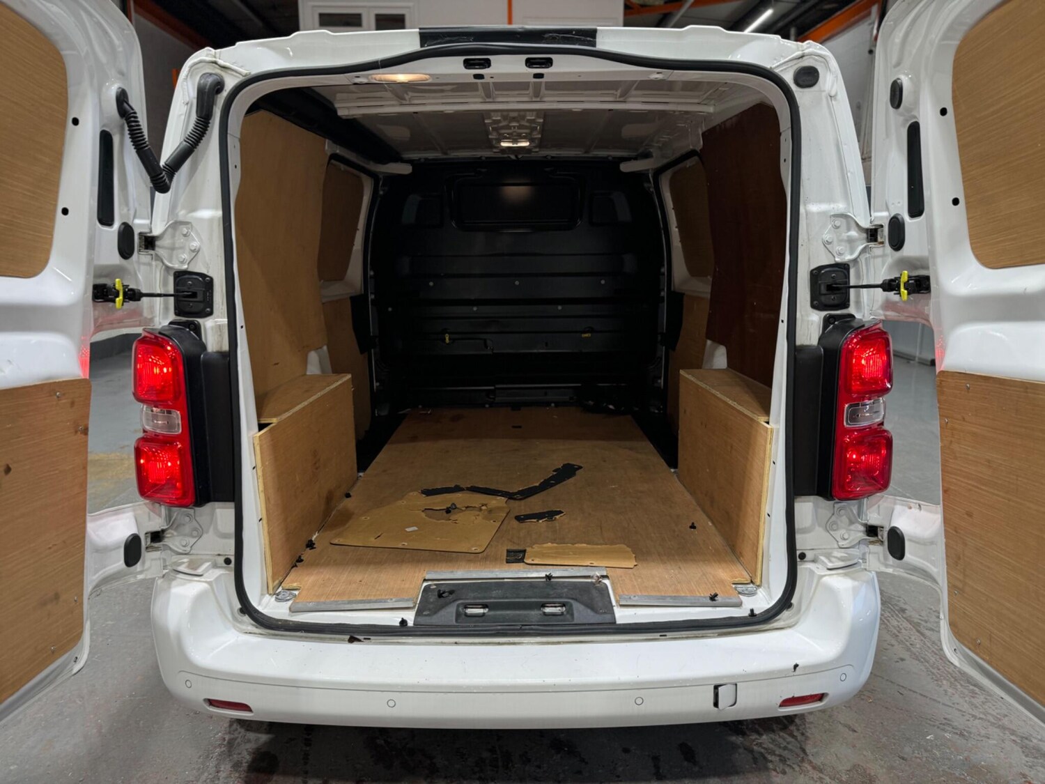 Used Vauxhall Vivaro 2020 for sale - 77372568: Photo 20