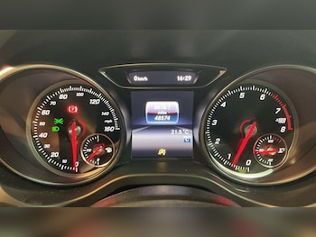 Used Mercedes-Benz GLA 2018 for sale - 79116790: Photo