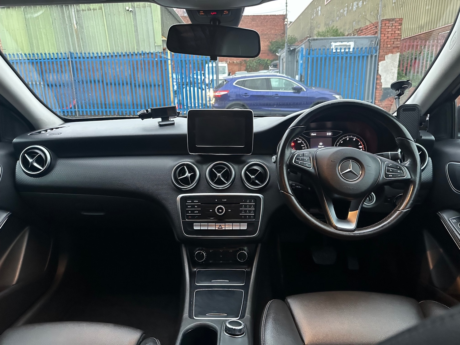 Used Mercedes-Benz A-Class 2018 for sale - 76596640: Photo 11