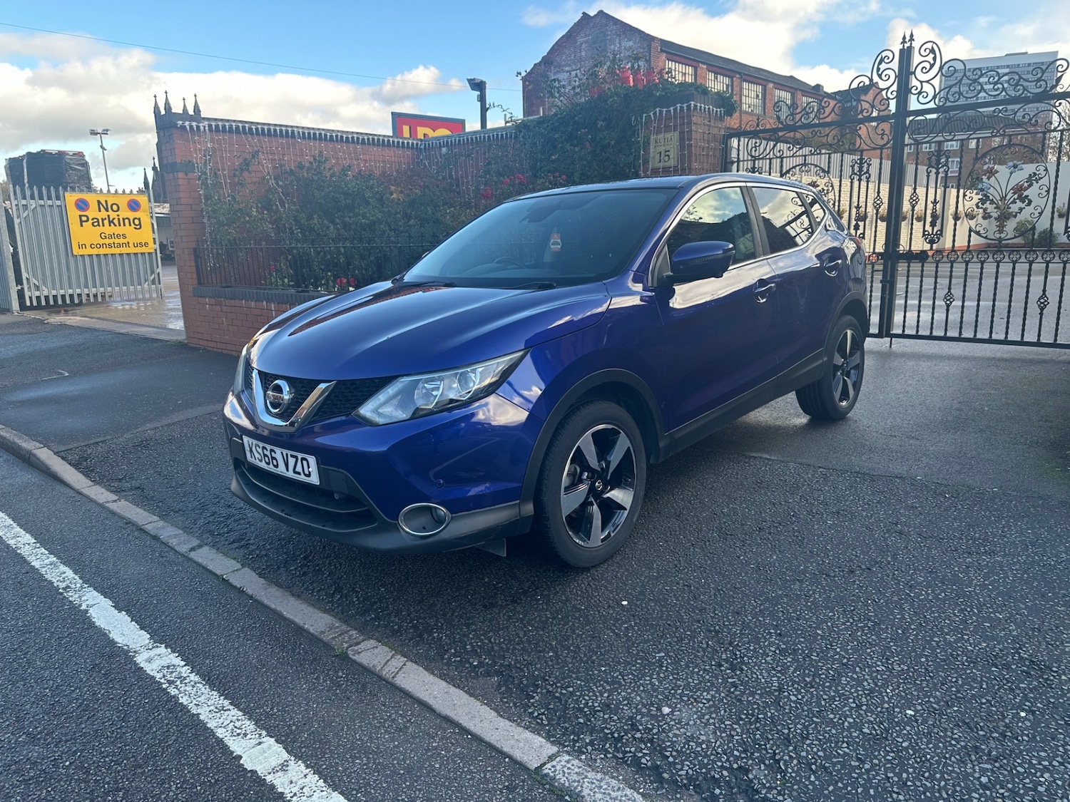 Used Nissan Qashqai 2016 for sale - 76510798: Photo 3