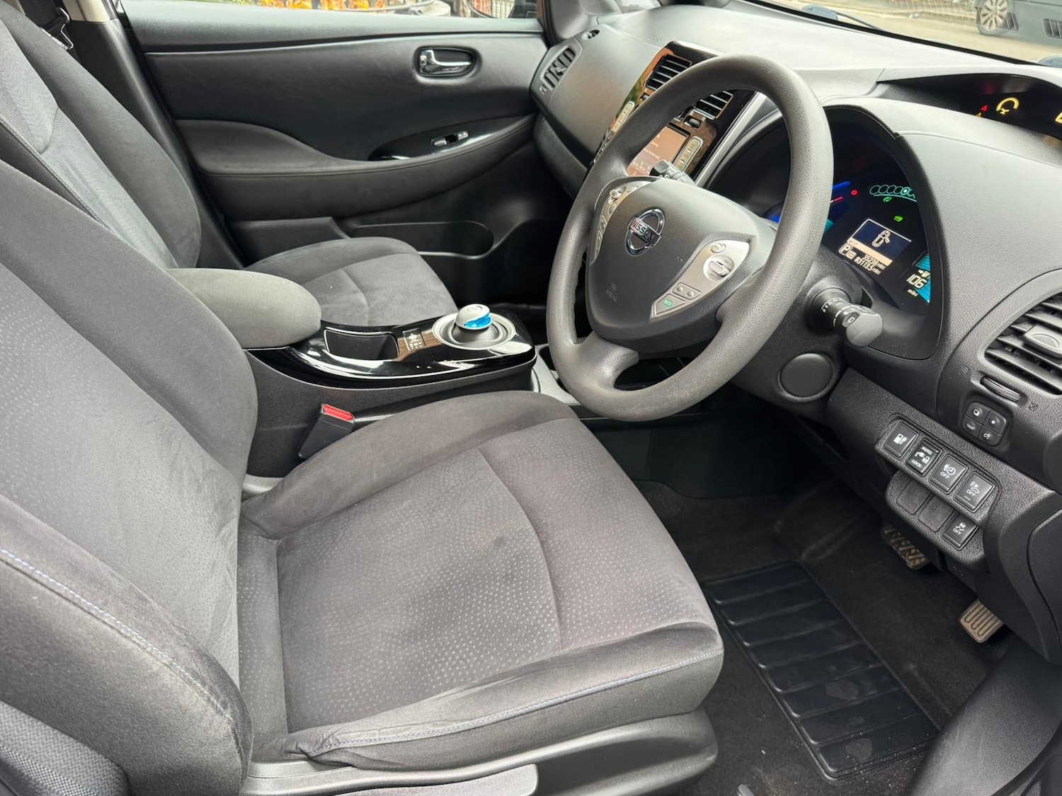 Used Nissan Leaf 2017 for sale - 76249487: Photo 10