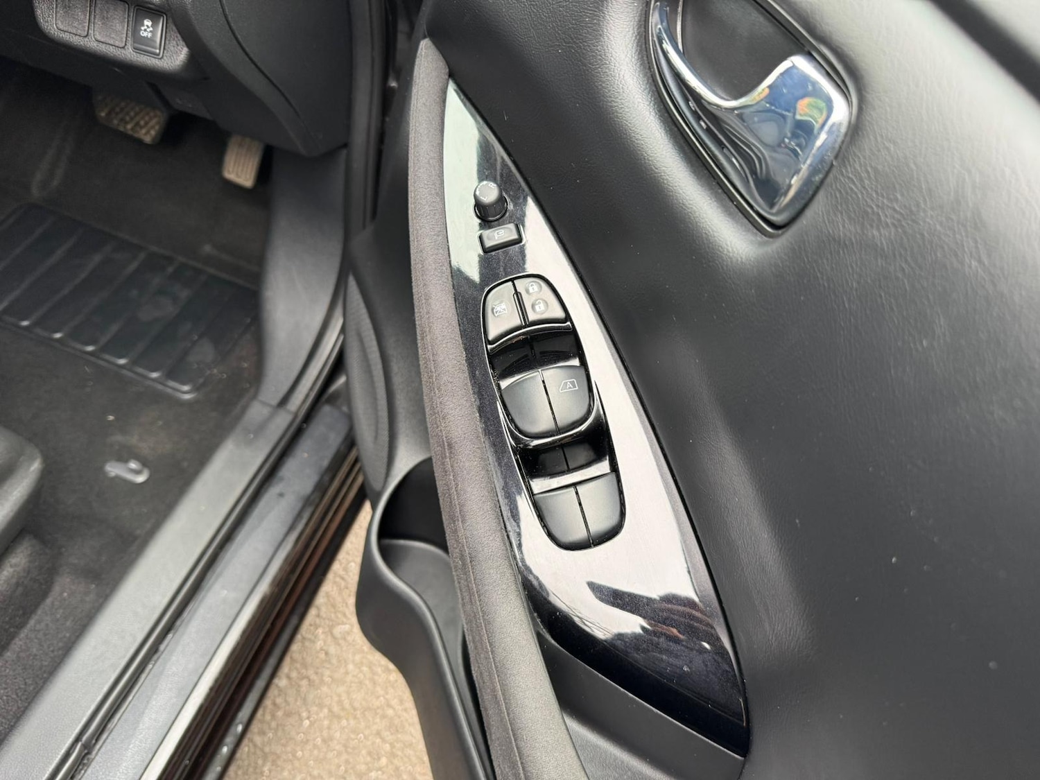 Used Nissan Leaf 2017 for sale - 76249487: Photo 9