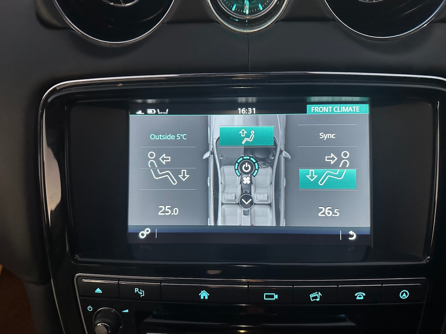 Used Jaguar XJ 2016 for sale - 76974614: Photo 18