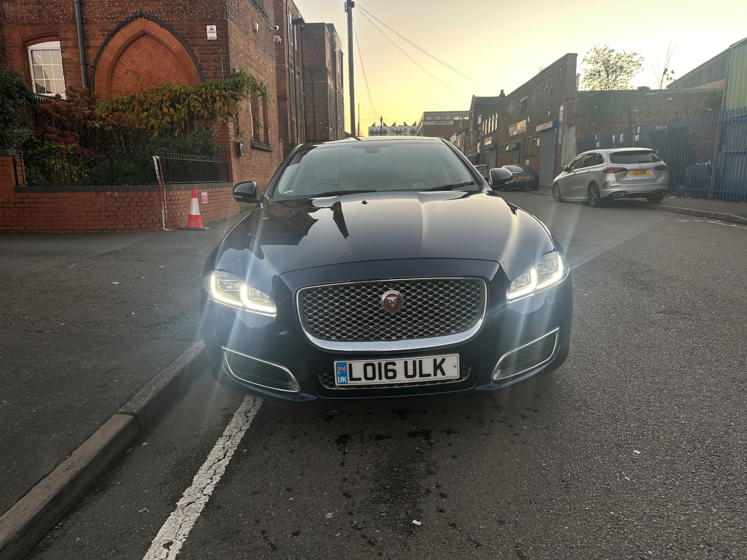 Used Jaguar XJ 2016 for sale - 76974614: Photo 2