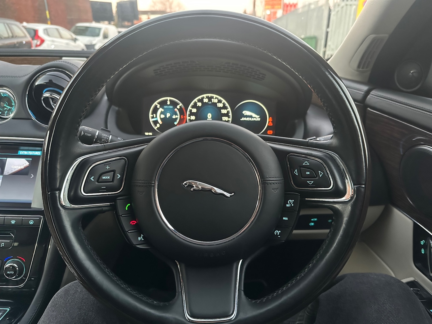 Used Jaguar XJ 2016 for sale - 76974614: Photo 22