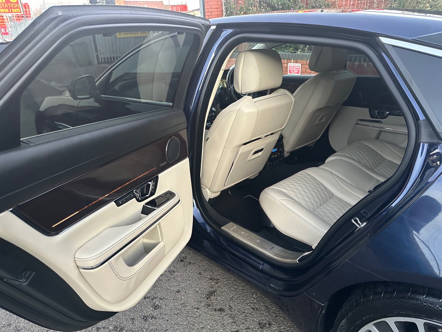 Used Jaguar XJ 2016 for sale - 76974614: Photo 31