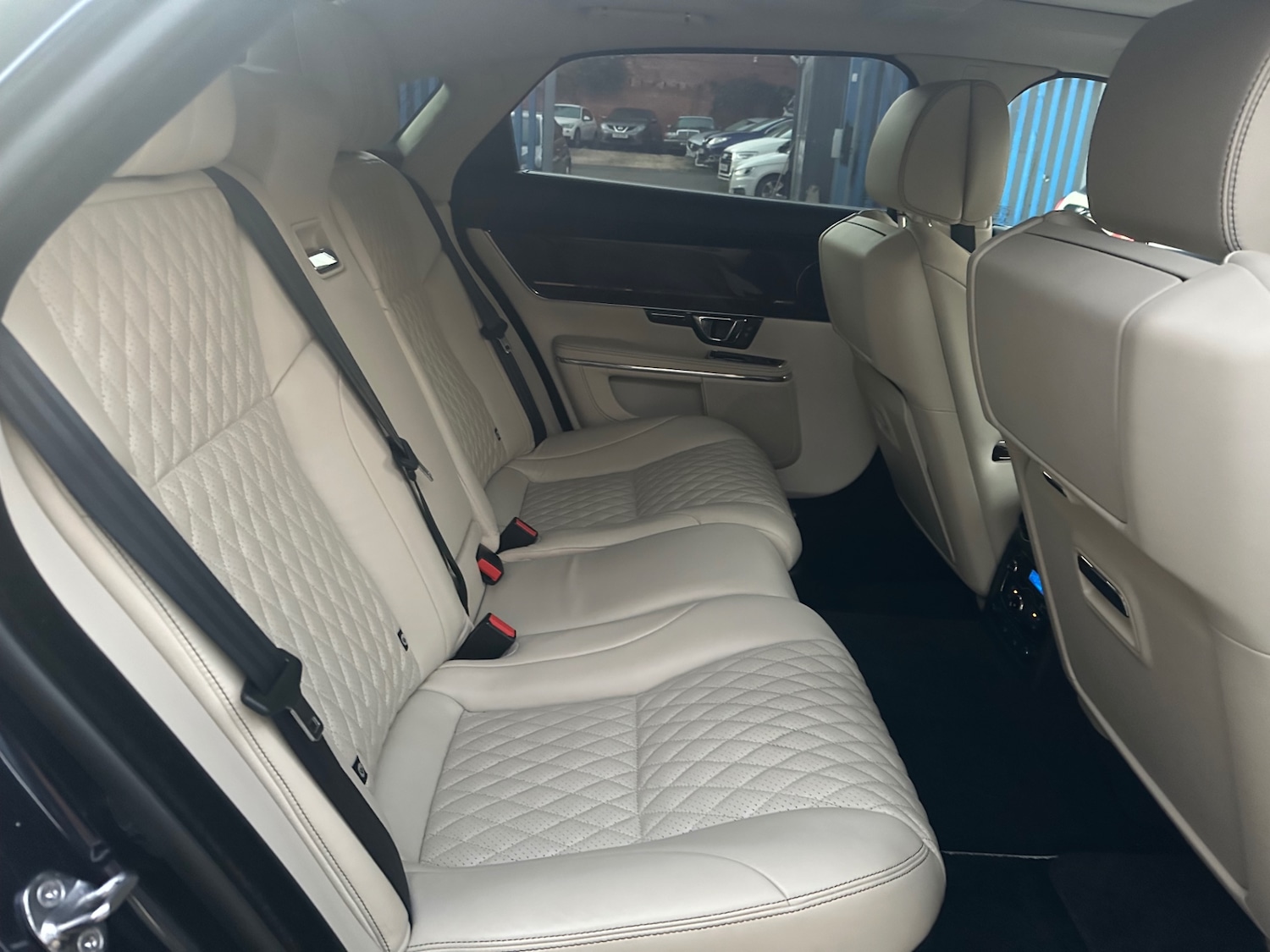 Used Jaguar XJ 2016 for sale - 76974614: Photo 36