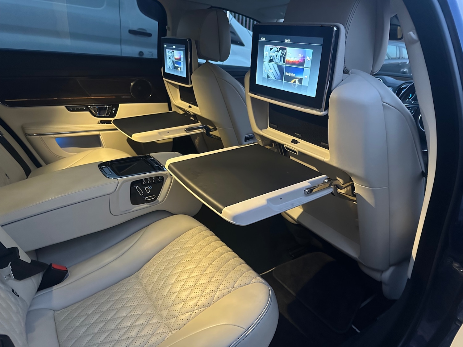 Used Jaguar XJ 2016 for sale - 76974614: Photo 48