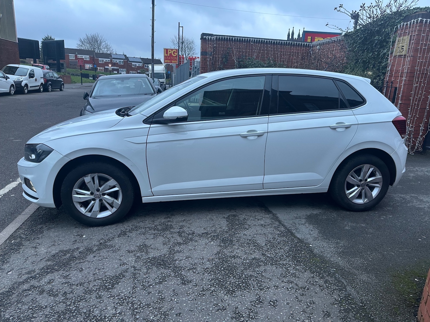 Used Volkswagen Polo 2019 for sale - 77395301: Photo 4