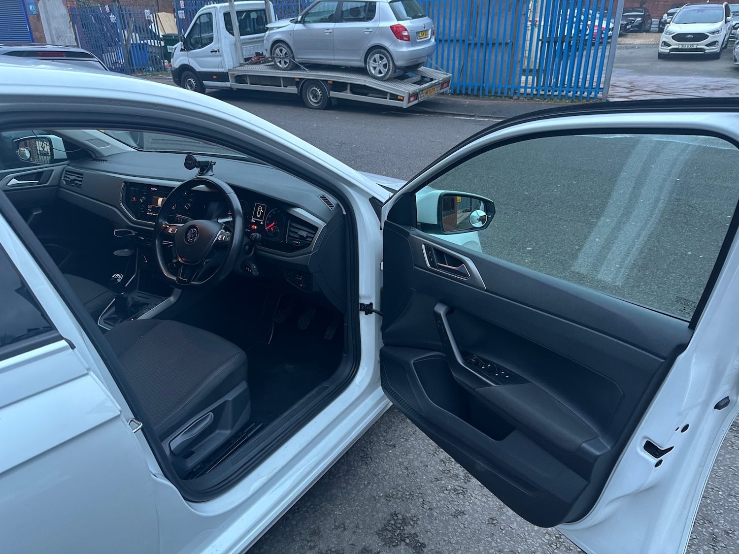 Used Volkswagen Polo 2019 for sale - 77395301: Photo 9