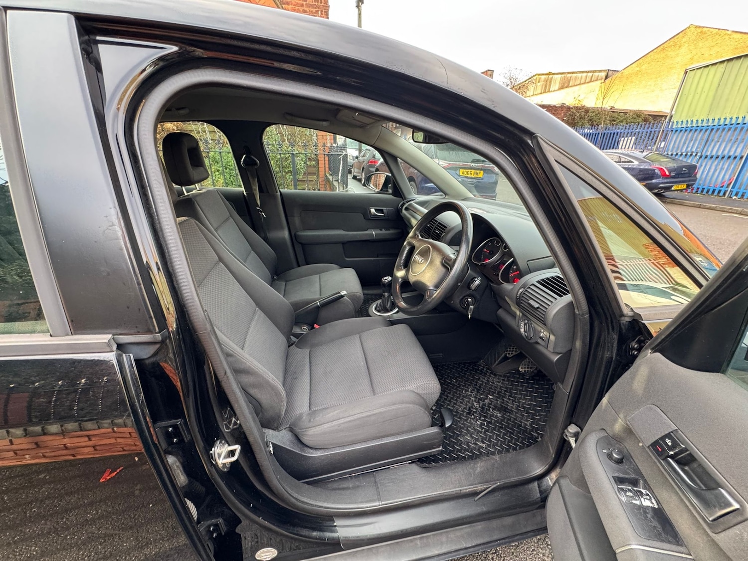 Used Audi A2 2002 for sale - 77395340: Photo 9