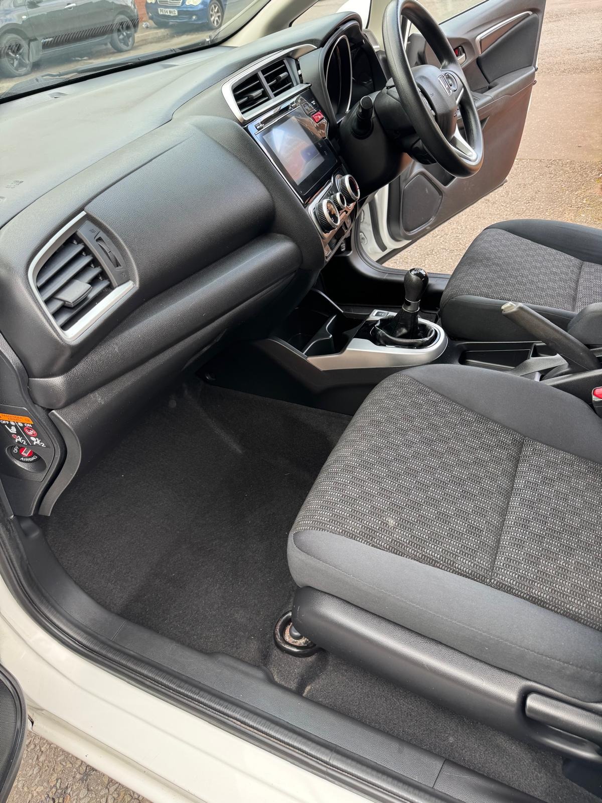 Used Honda Jazz 2016 for sale - 76237453: Photo 22