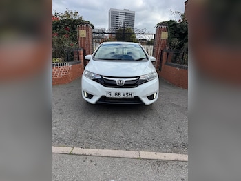 Used Honda Jazz 2016 for sale - 76237453: Photo 2