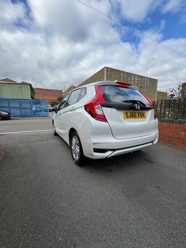 Used Honda Jazz 2016 for sale - 76237453: Photo 6