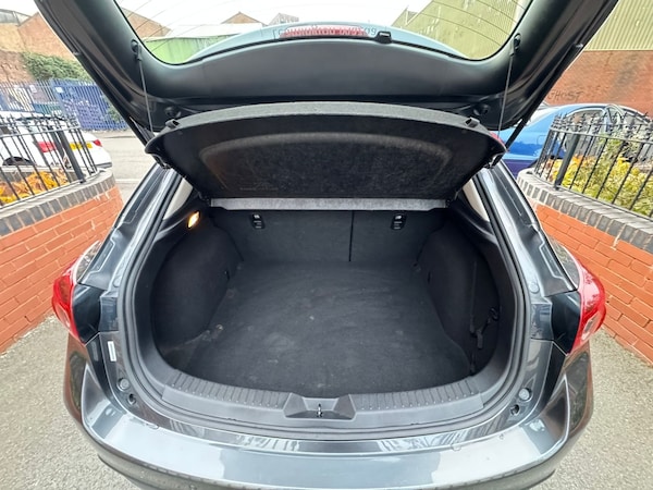 Used Mazda Mazda3 2016 for sale - 76249624: Photo 26