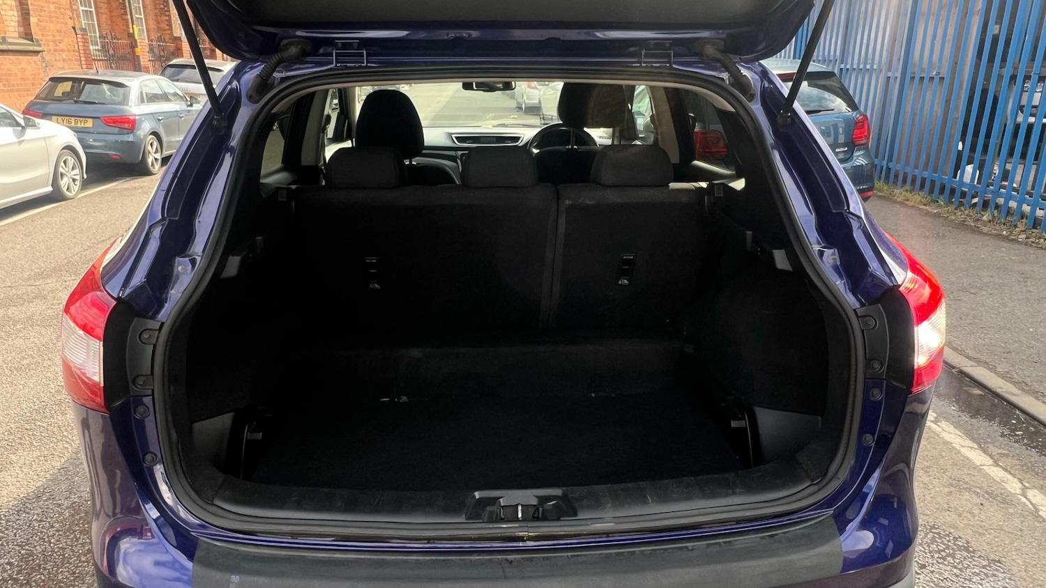 Used Nissan Qashqai 2017 for sale - 77242256: Photo 10