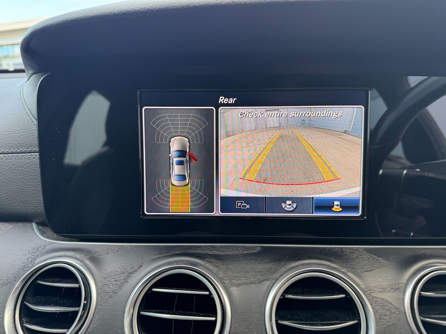 Used Mercedes-Benz E Class 2016 for sale - 76607820: Photo 11