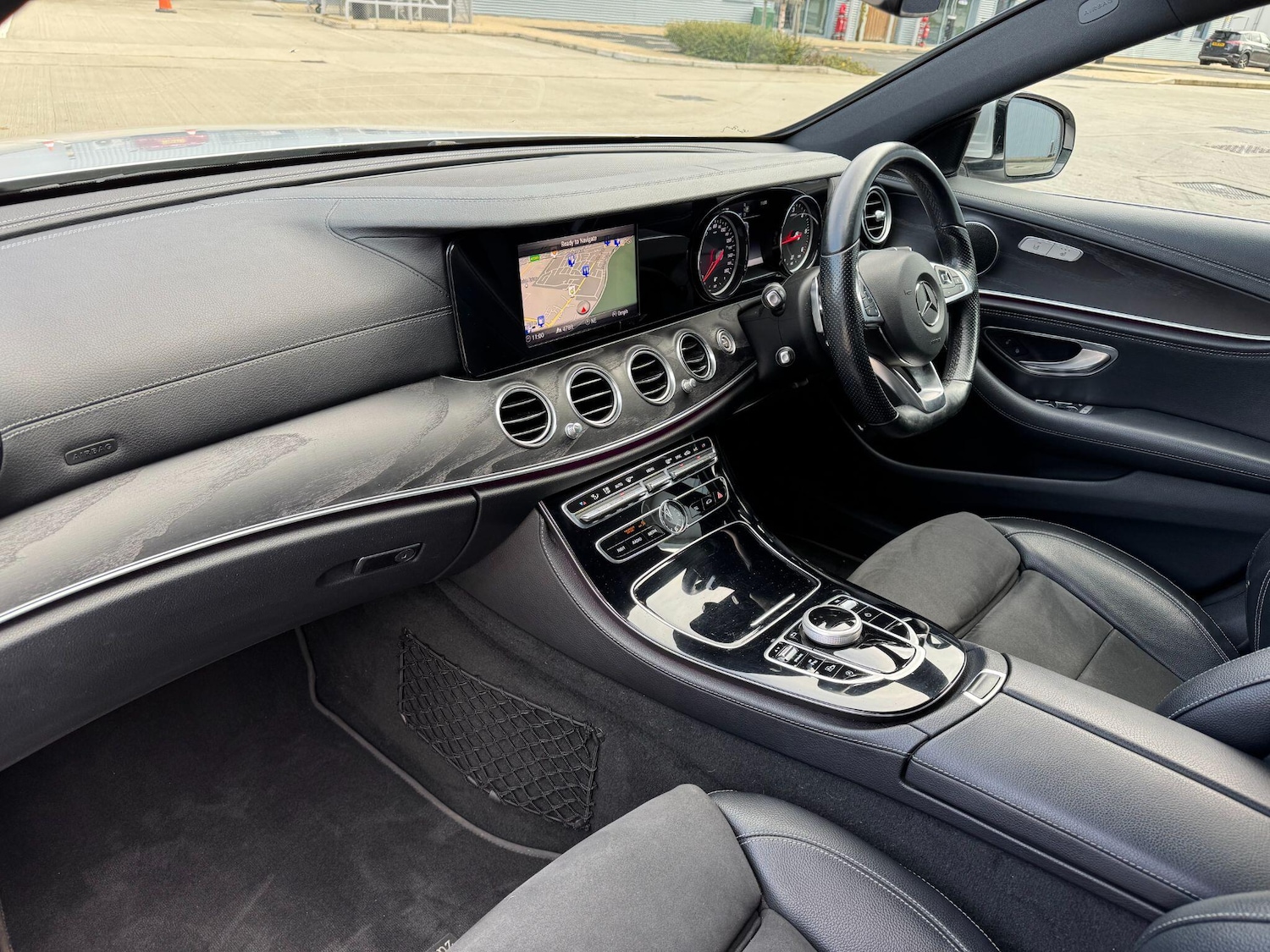 Used Mercedes-Benz E Class 2016 for sale - 76607820: Photo 6