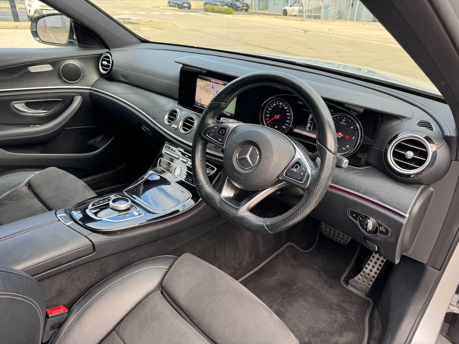 Used Mercedes-Benz E Class 2016 for sale - 76607820: Photo 9