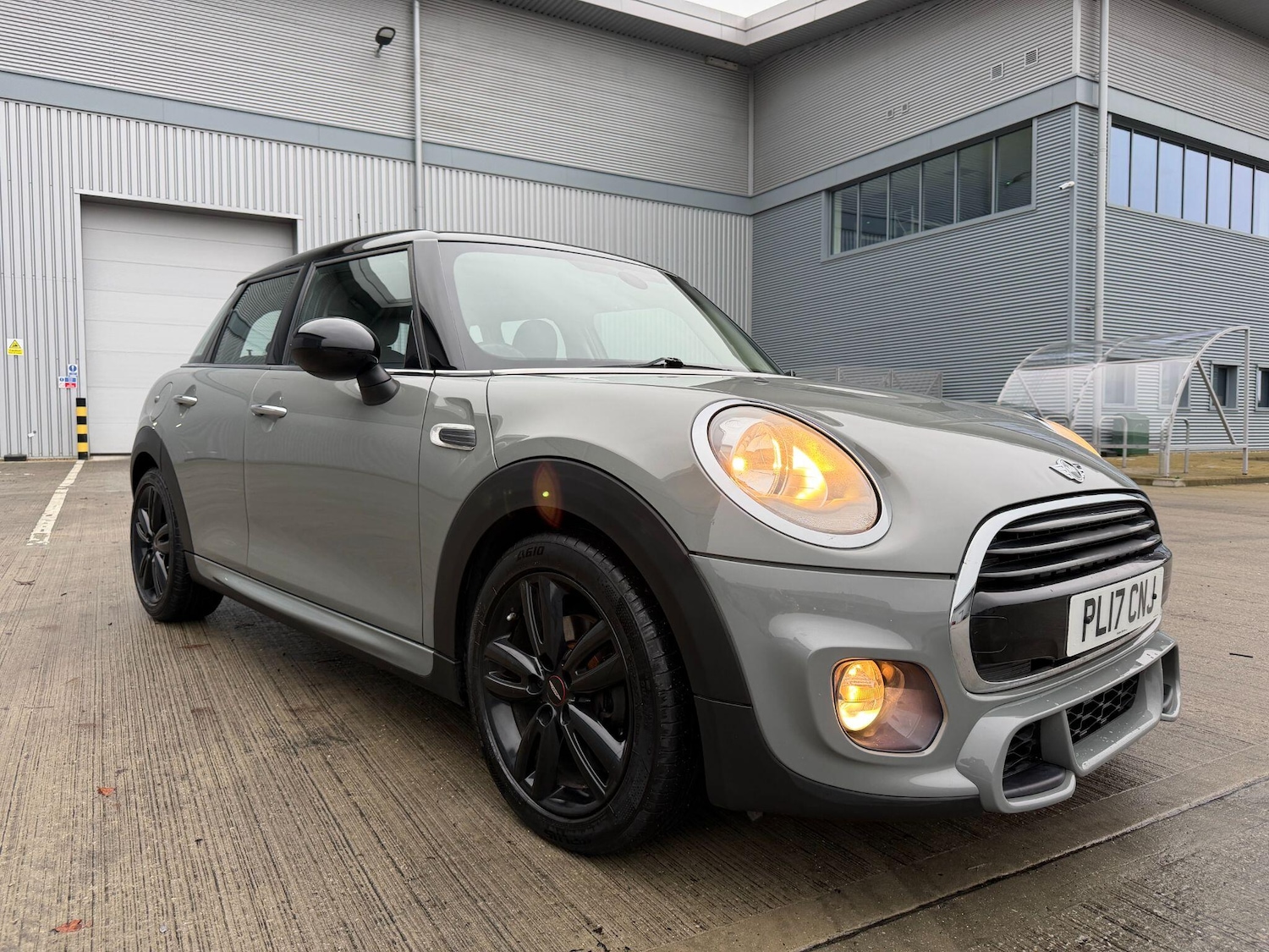 Used MINI Hatch 2017 for sale - 76964892: Photo 12