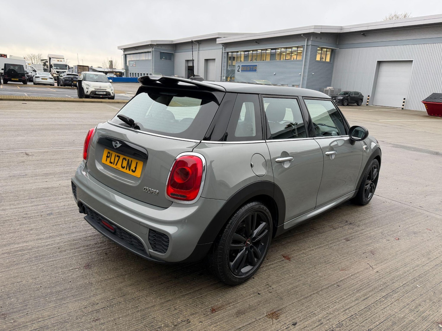 Used MINI Hatch 2017 for sale - 76964892: Photo 4