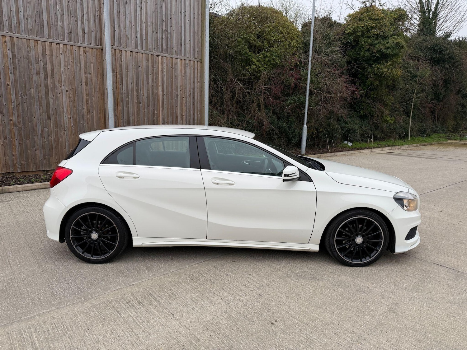 Used Mercedes-Benz A-Class 2014 for sale - 77425439: Photo 17