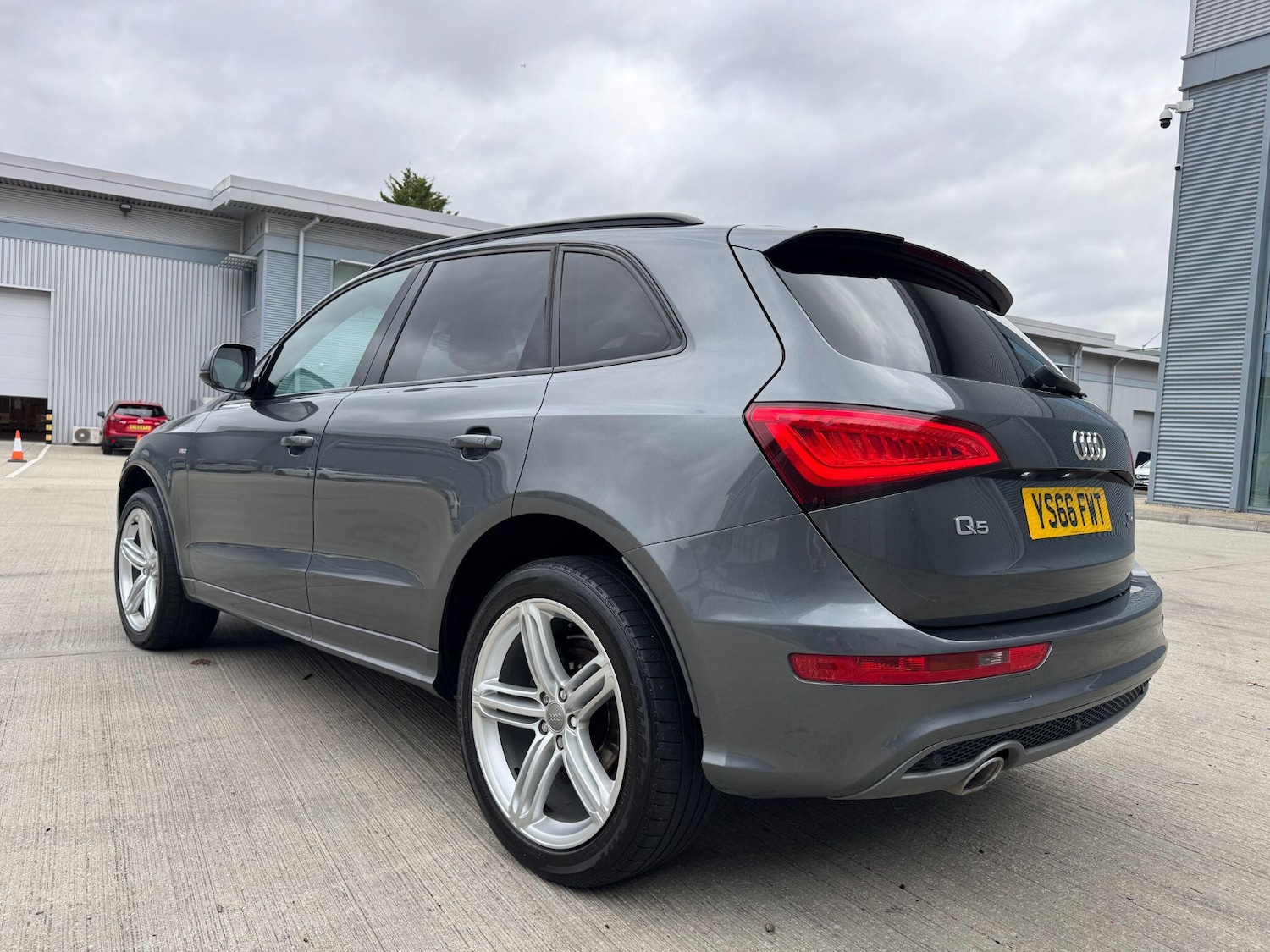 Used Audi Q5 2016 for sale - 76409201: Photo 16