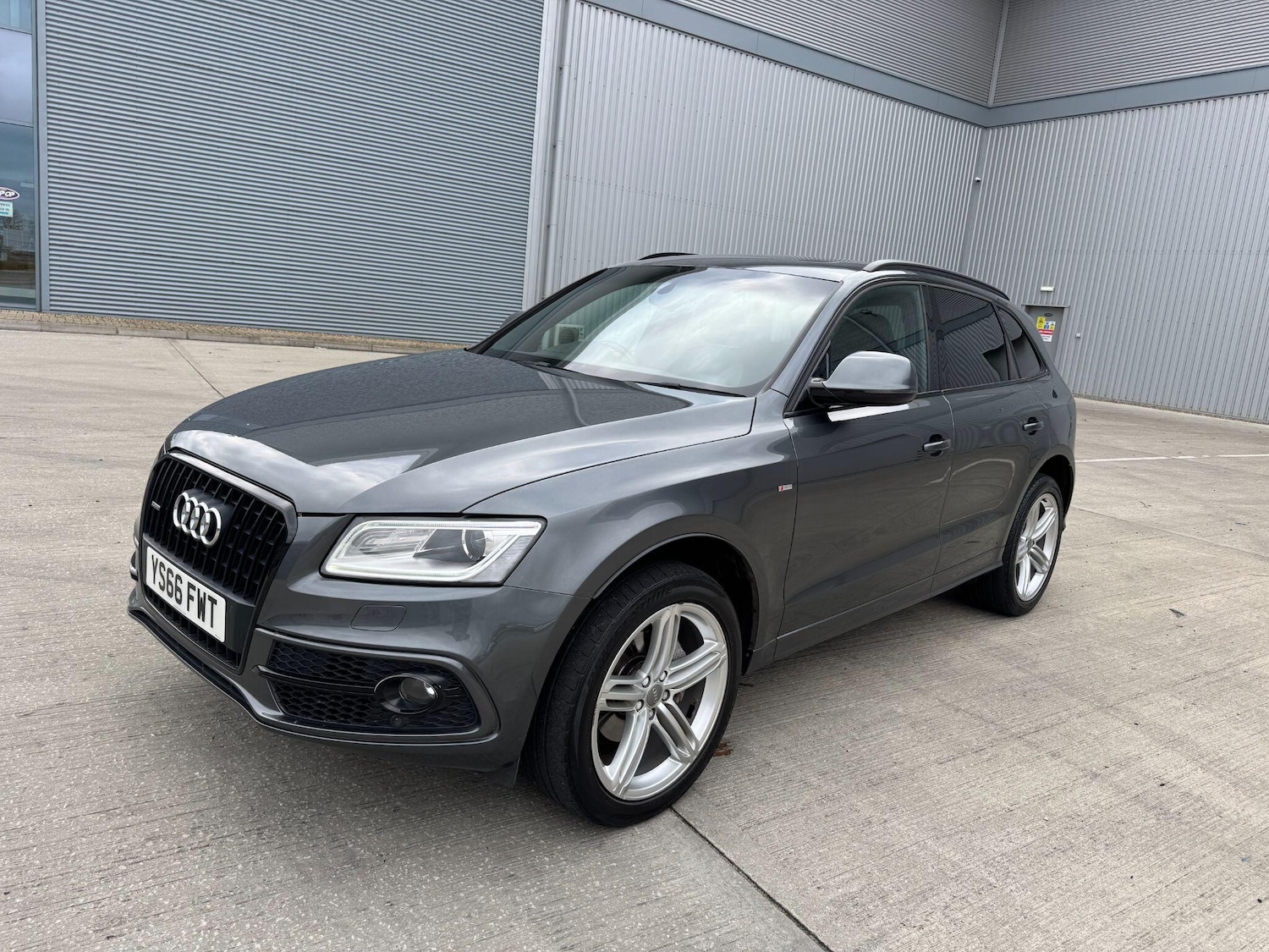 Used Audi Q5 2016 for sale - 76409201: Photo 3