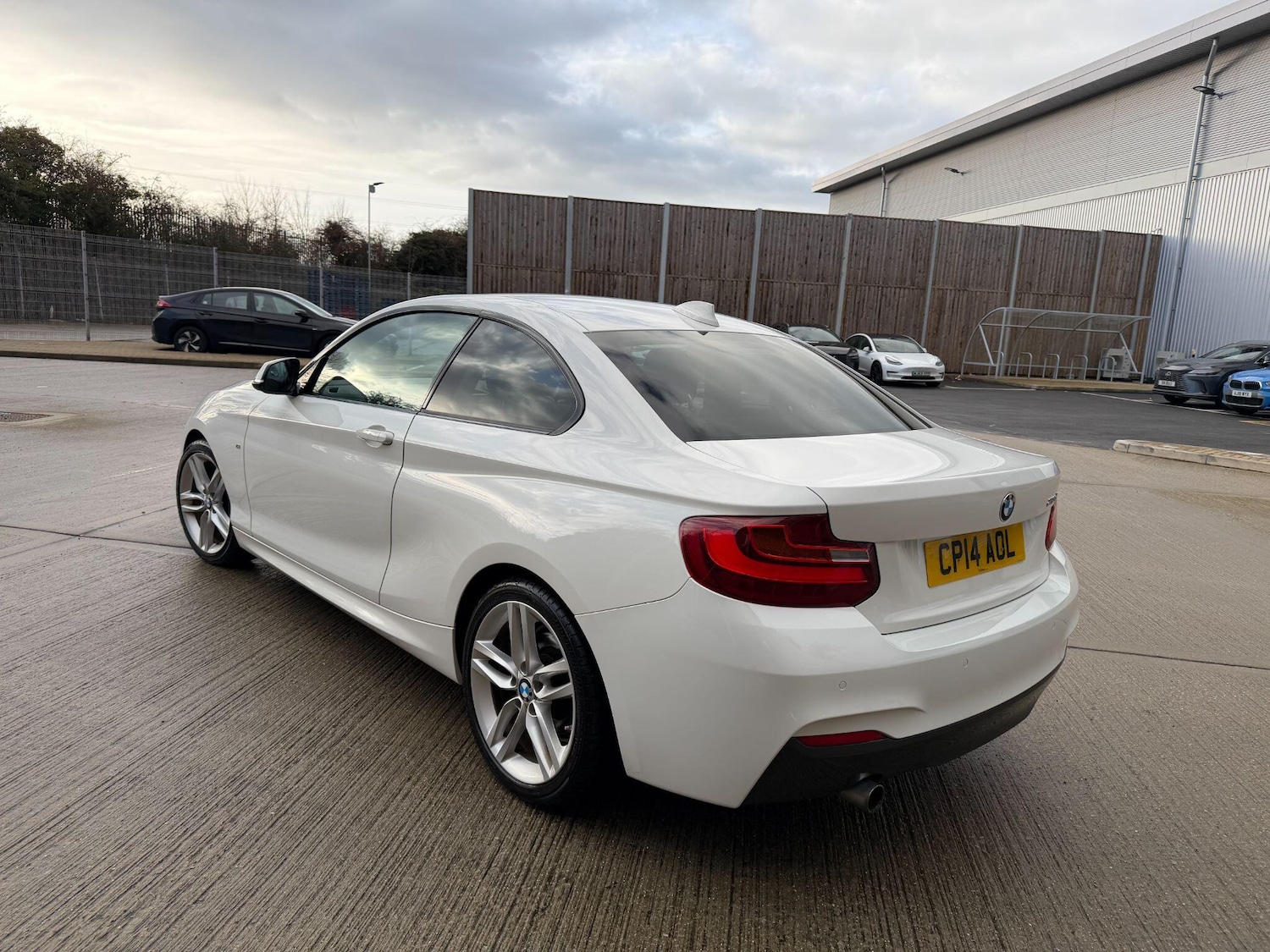 Used BMW 2 Series 2014 for sale - 77131240: Photo 2