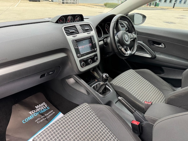Used Volkswagen Scirocco 2015 for sale - 76215185: Photo 6