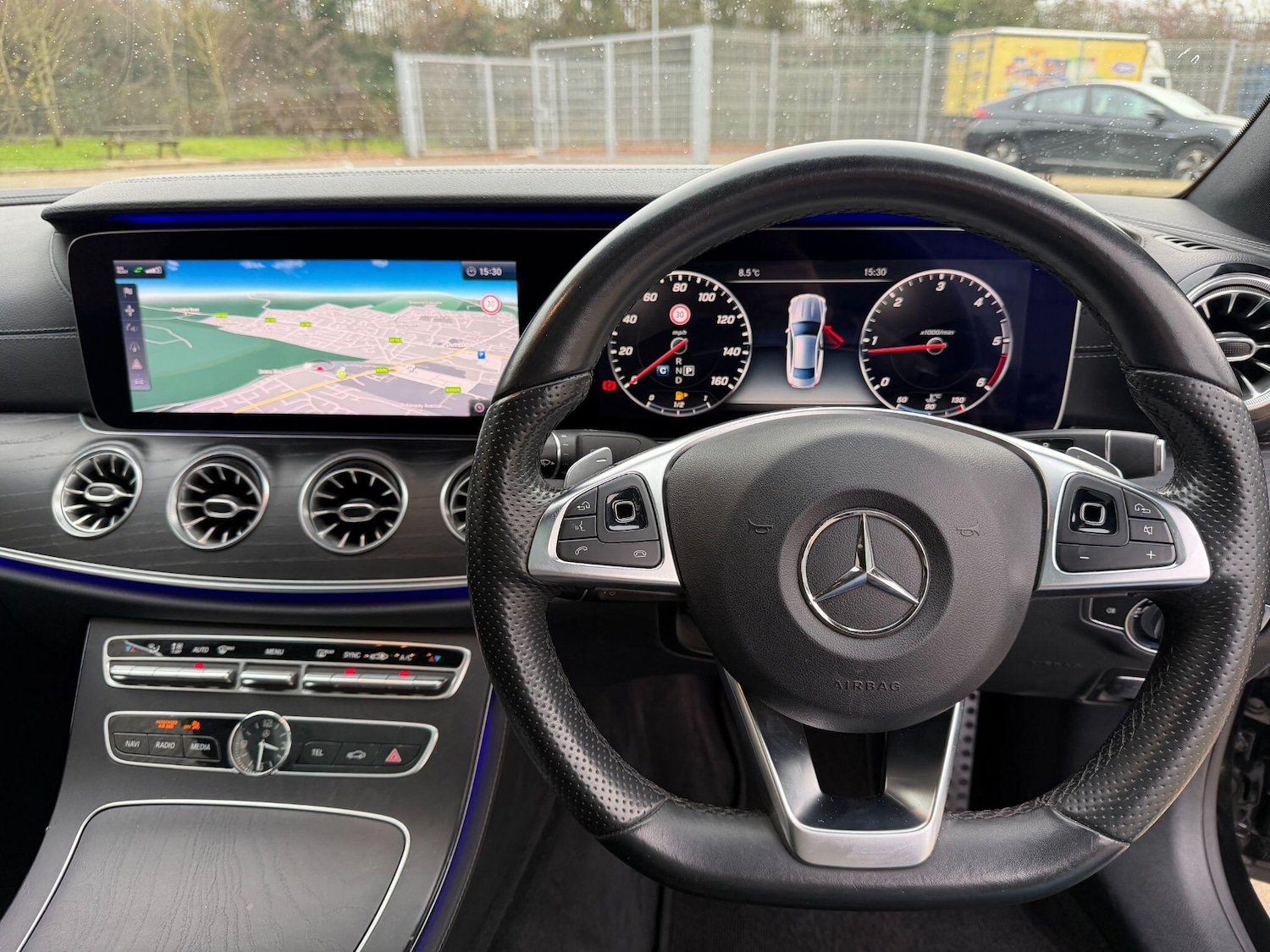 Used Mercedes-Benz E Class 2017 for sale - 76975584: Photo 10