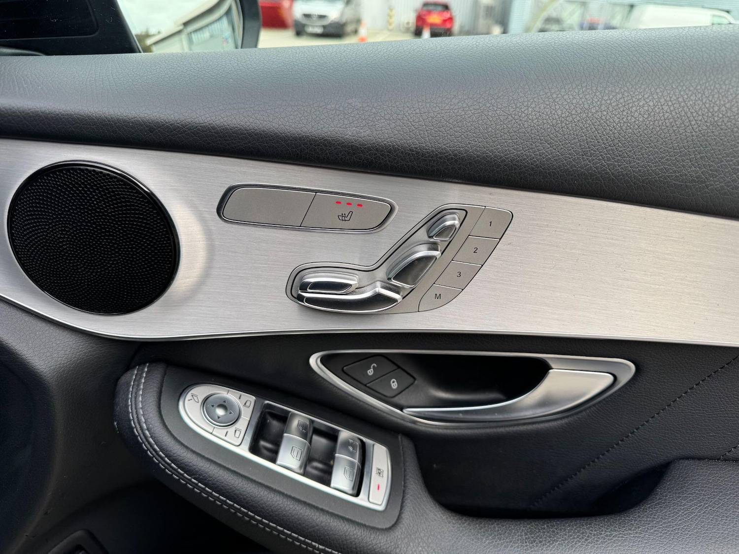 Used Mercedes-Benz GLC 2016 for sale - 76423285: Photo 14