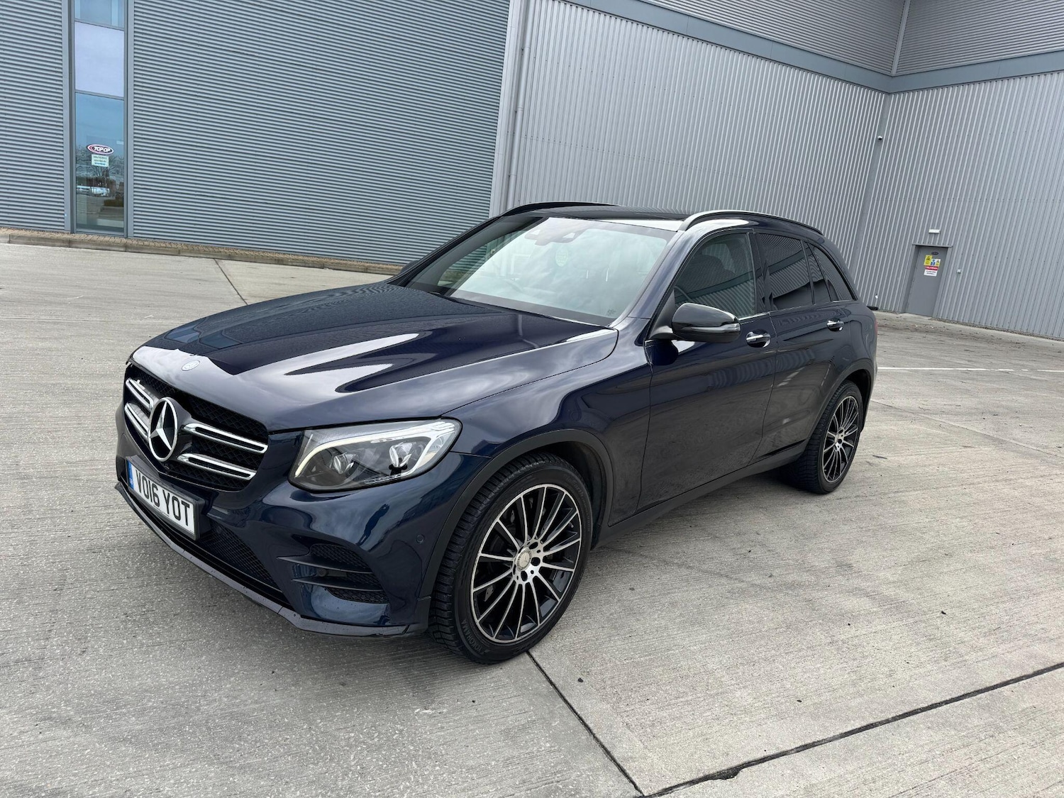 Used Mercedes-Benz GLC 2016 for sale - 76423285: Photo 3
