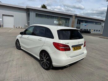 Used Mercedes-Benz B Class 2014 for sale - 77625495: Photo