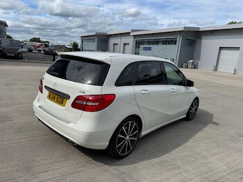 Used Mercedes-Benz B Class 2014 for sale - 77625495: Photo