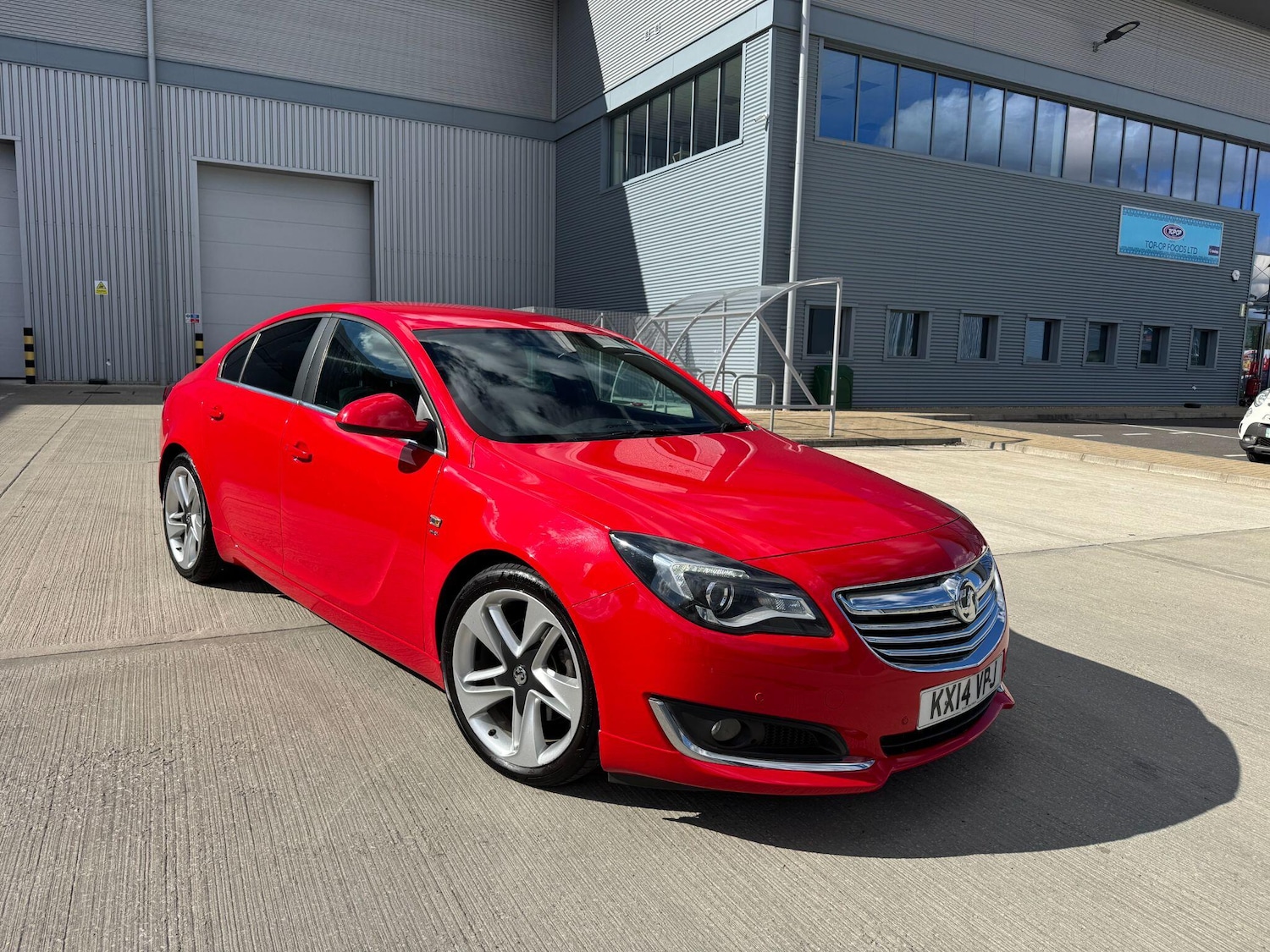Used Vauxhall Insignia 2014 for sale - 76138657: Photo 1