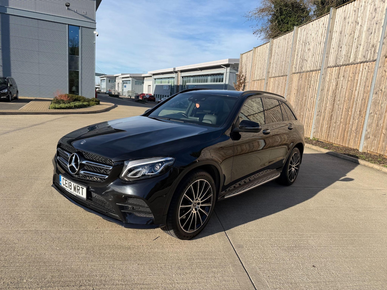 Used Mercedes-Benz GLC 2018 for sale - 77657528: Photo 3