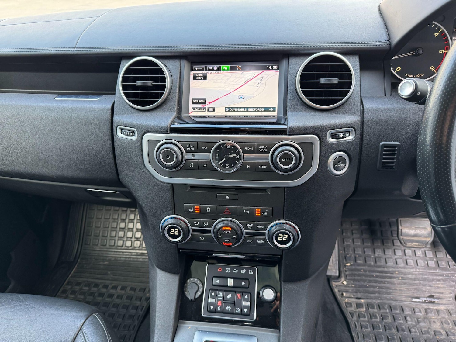 Used Land Rover Discovery 2015 for sale - 76485064: Photo 13