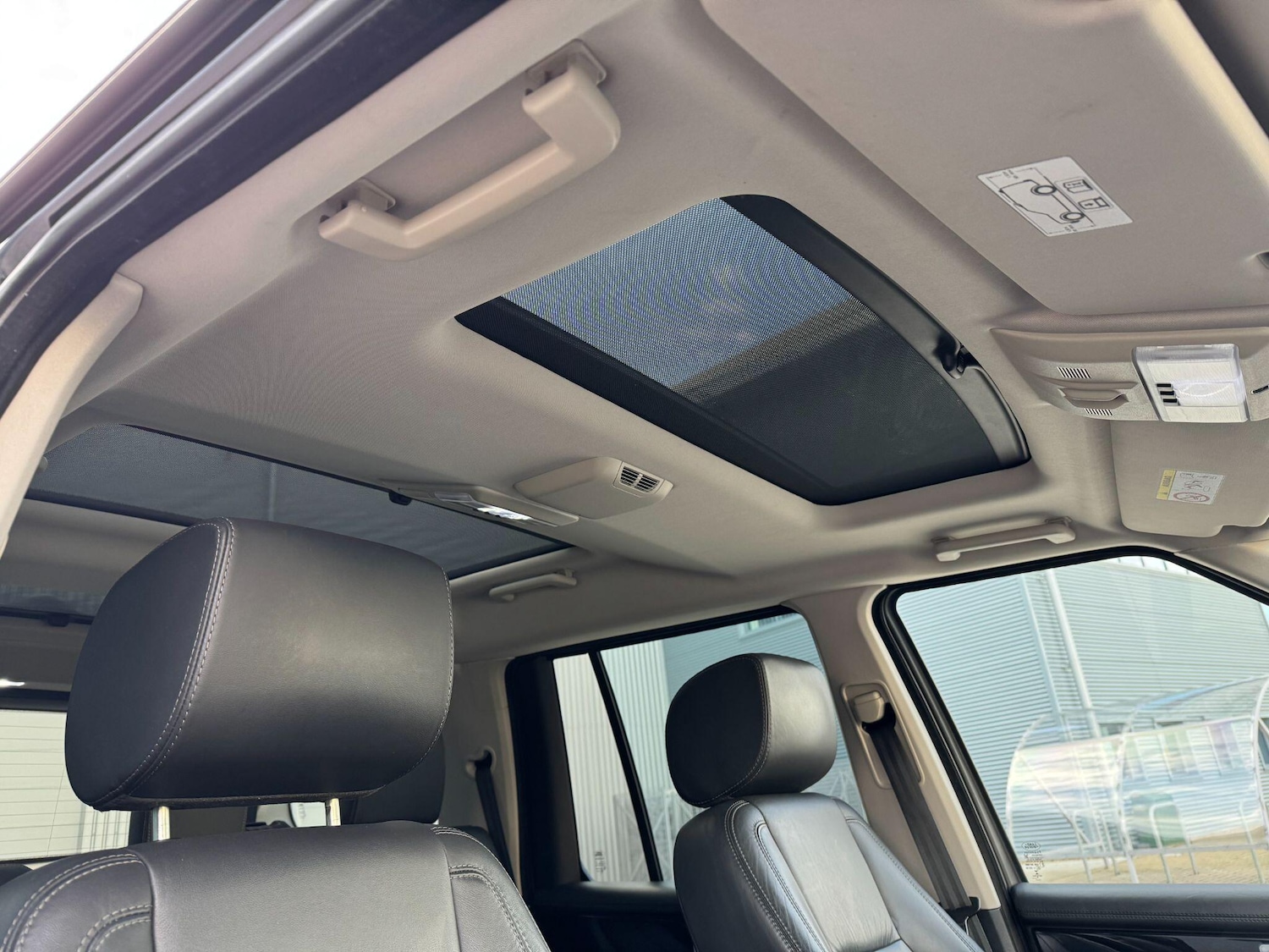 Used Land Rover Discovery 2015 for sale - 76485064: Photo 14