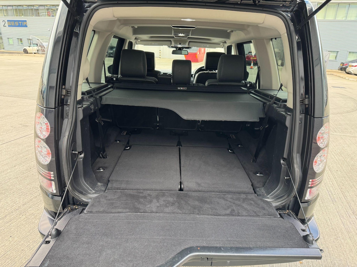 Used Land Rover Discovery 2015 for sale - 76485064: Photo 7