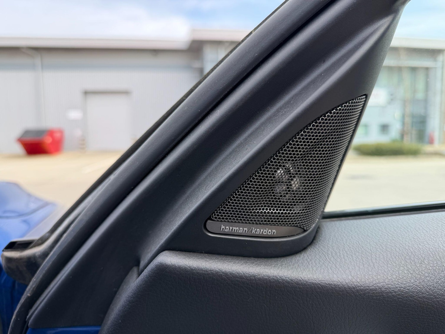 Used BMW 3 Series 2017 for sale - 77909034: Photo 12