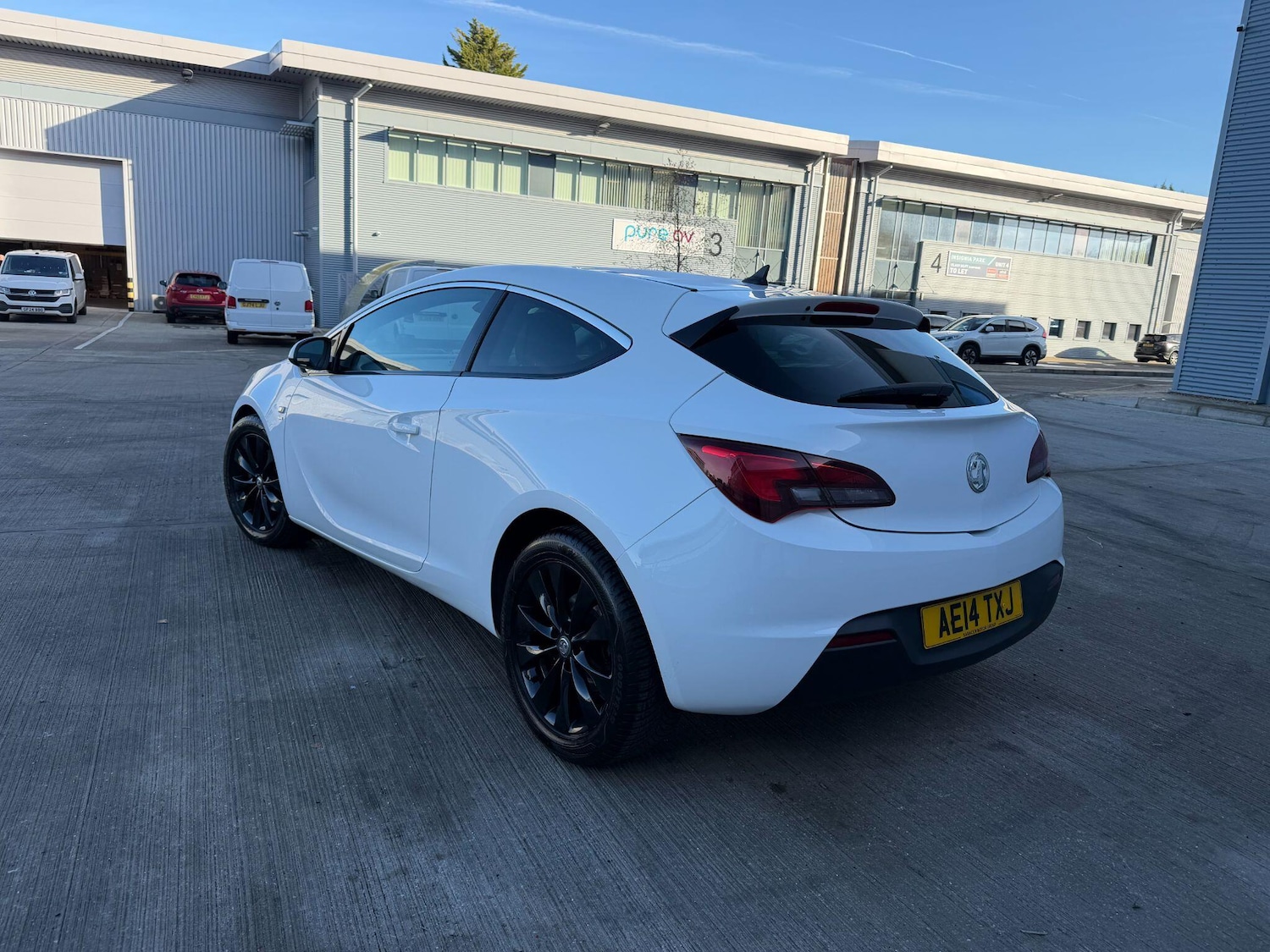 Used Vauxhall Astra GTC 2014 for sale - 76714645: Photo 2