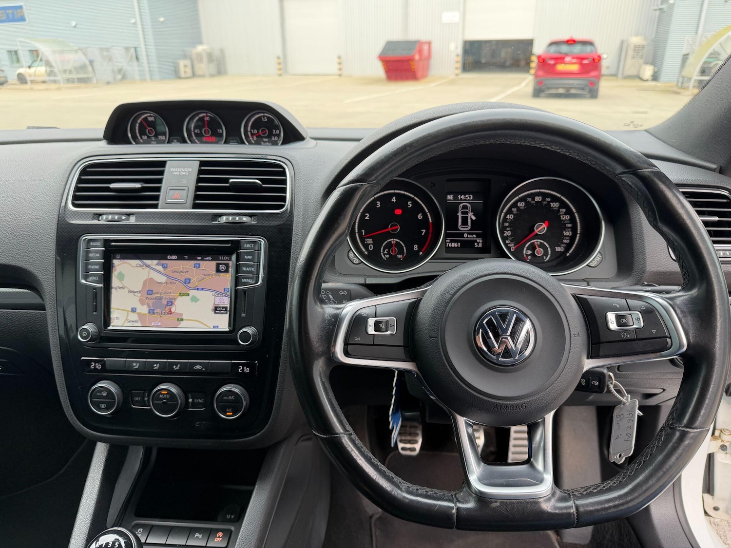 Used Volkswagen Scirocco 2016 for sale - 77993947: Photo 10