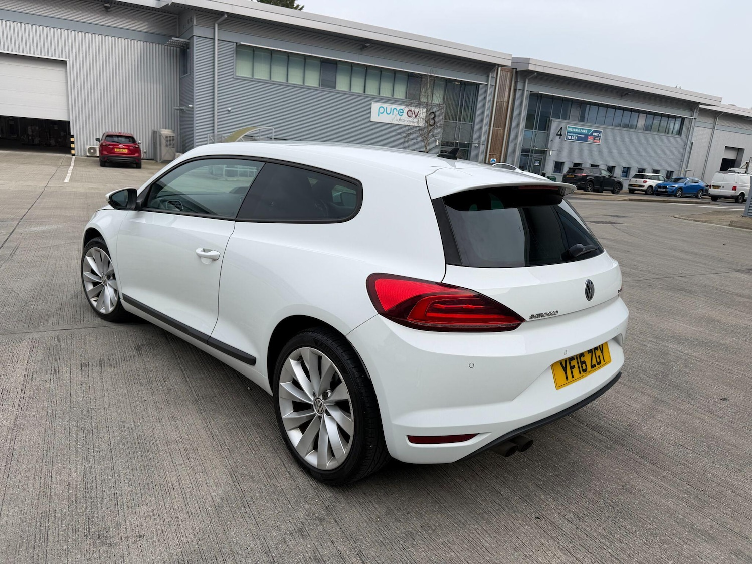 Used Volkswagen Scirocco 2016 for sale - 77993947: Photo 2