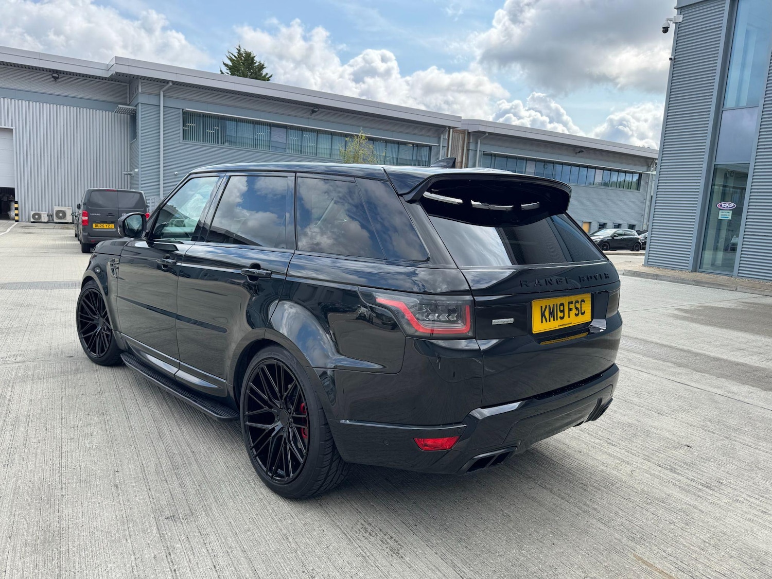 Used Land Rover Range Rover Sport 2019 for sale - 76409632: Photo 2