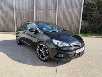 2017 (17) - 1.6T 16V 200 Limited Edition 3dr